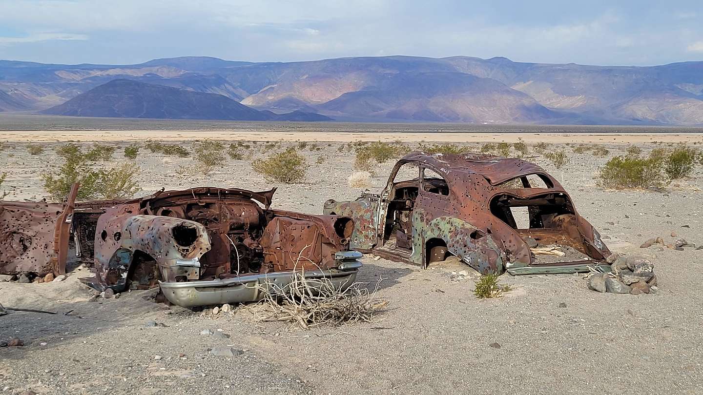 Along the bumpy dirt road to the Panamint Sand Dunes trailhead